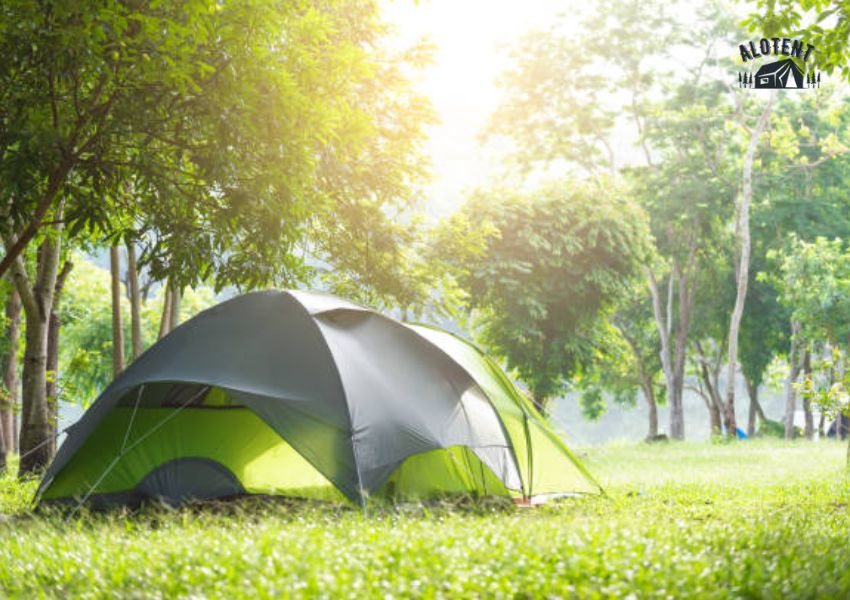 Cắm trại trong khu du lịch sinh thái
