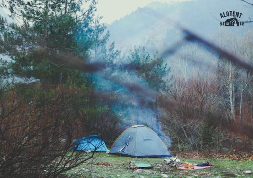 Cắm trại với lều 2 và lều 6 người