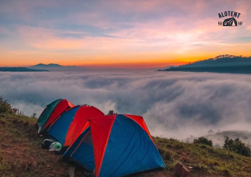 Cắm trại tại núi Langbiang